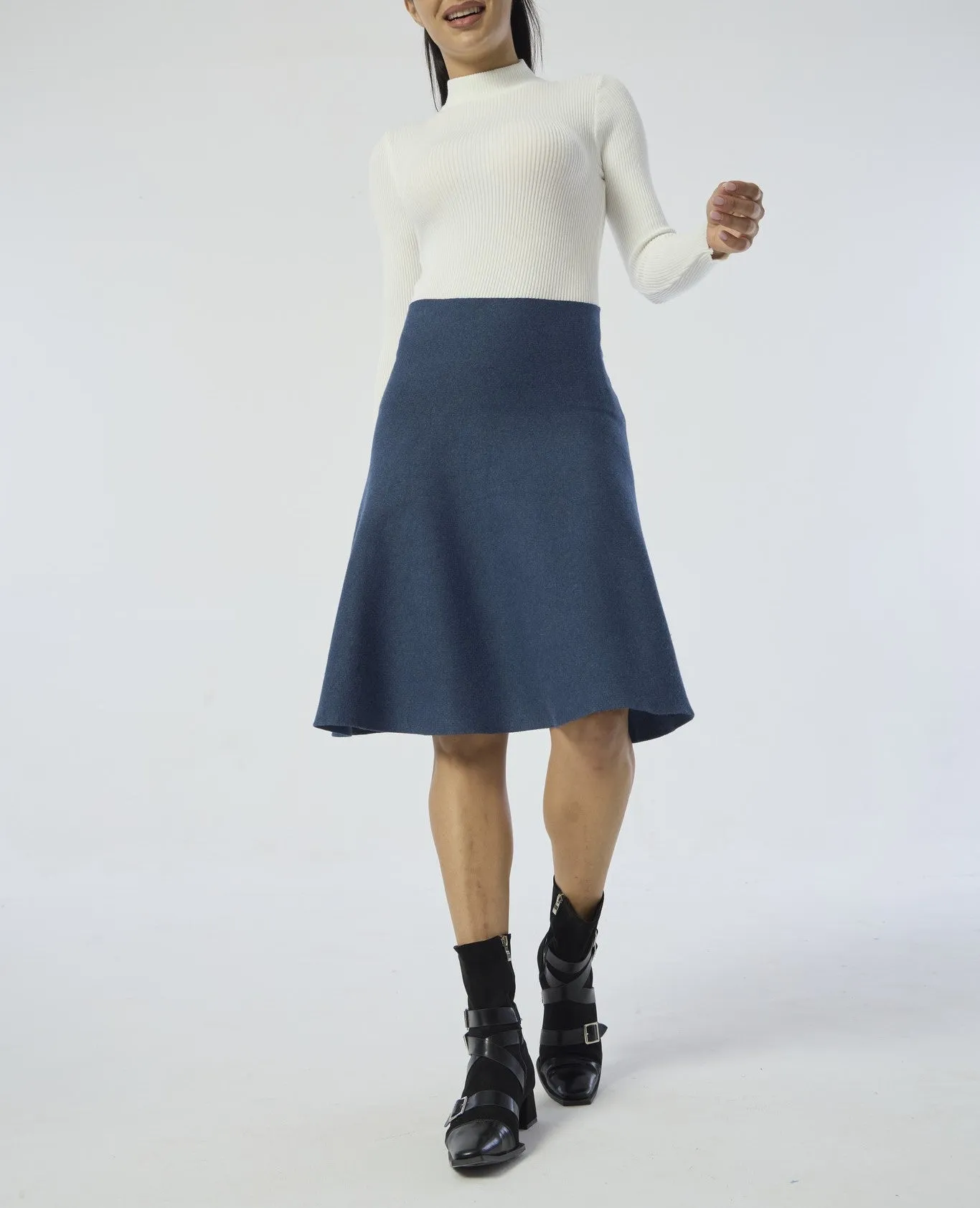 AMAZING MM SKIRT - YEAR ROUND DENIM