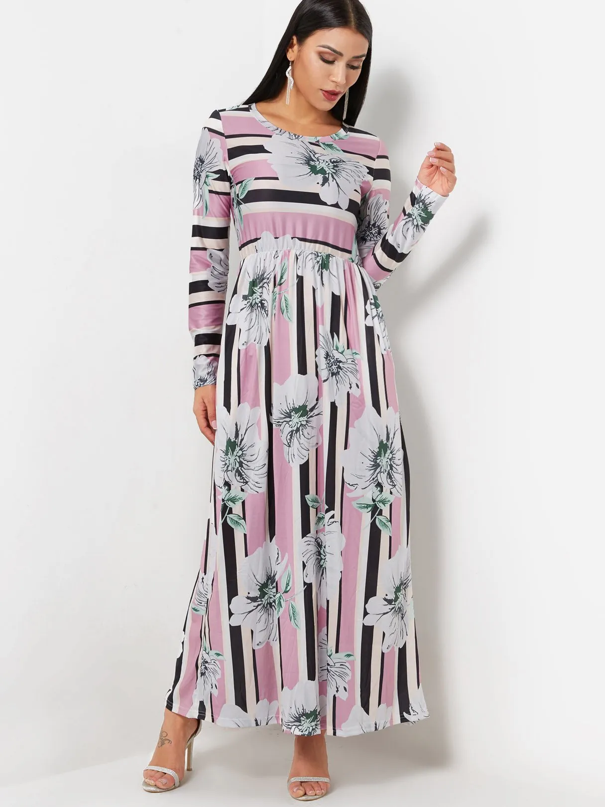 Wholesale Round Neck Long Sleeve Floral Print Side Pockets Flounced Hem Maxi Dress