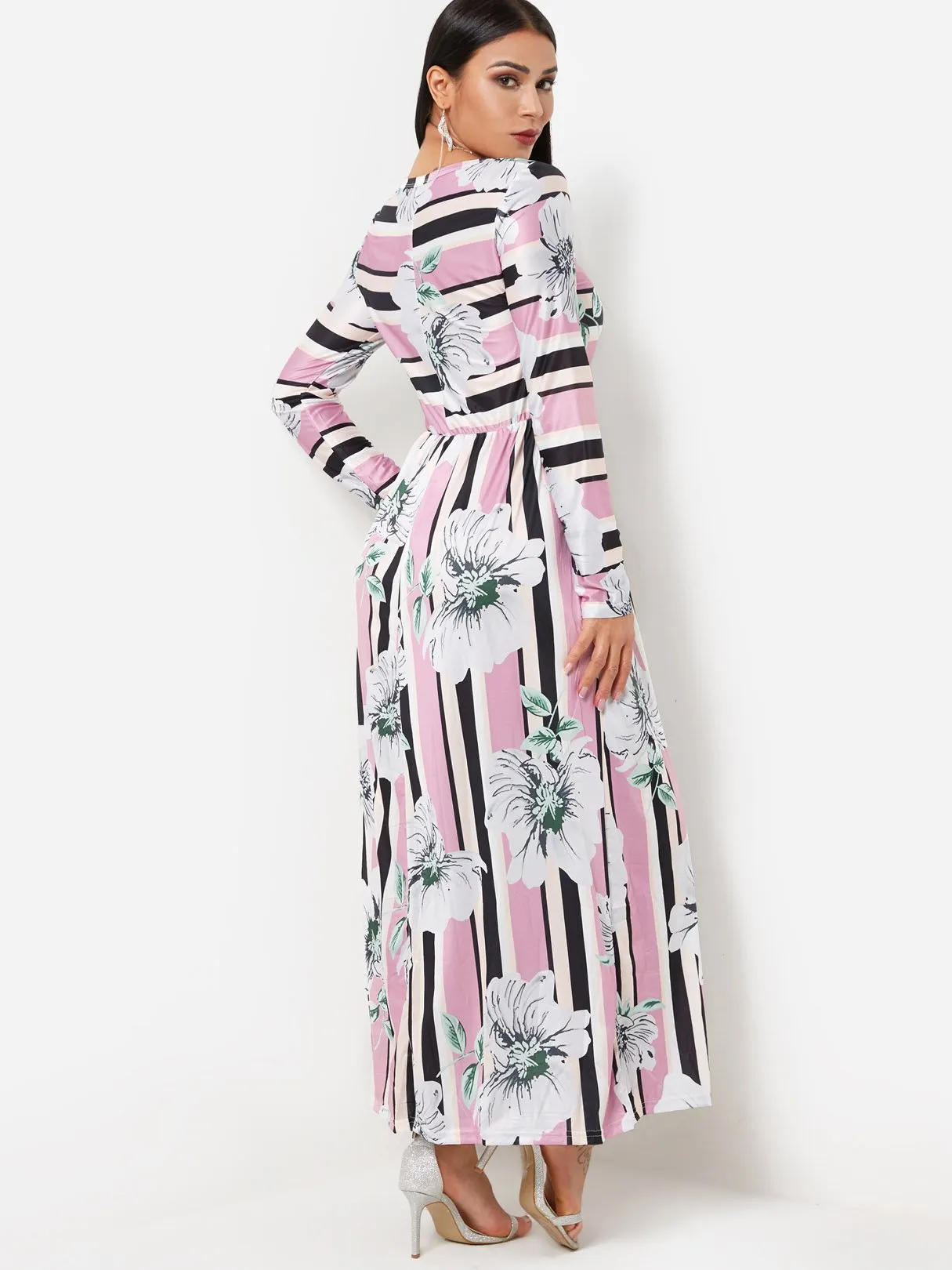 Wholesale Round Neck Long Sleeve Floral Print Side Pockets Flounced Hem Maxi Dress